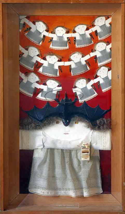 Lydia Sansoni, Angelo del focolare, 1975, assemblage, 88 x 51 x 10 cm